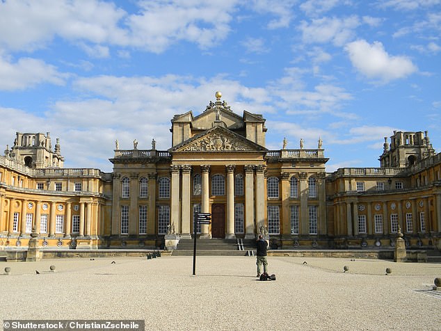 18473720-7464829-Blenheim_Palace_in_Oxfordshire_tweeted_that_the_palace_would_be_-a-80_1568502464146