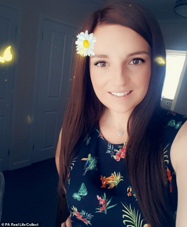 18861710-7497967-Recruitment_consultant_Jade_Youngman_has_lived_on_a_diet_of_pizz-m-3_1569317300522