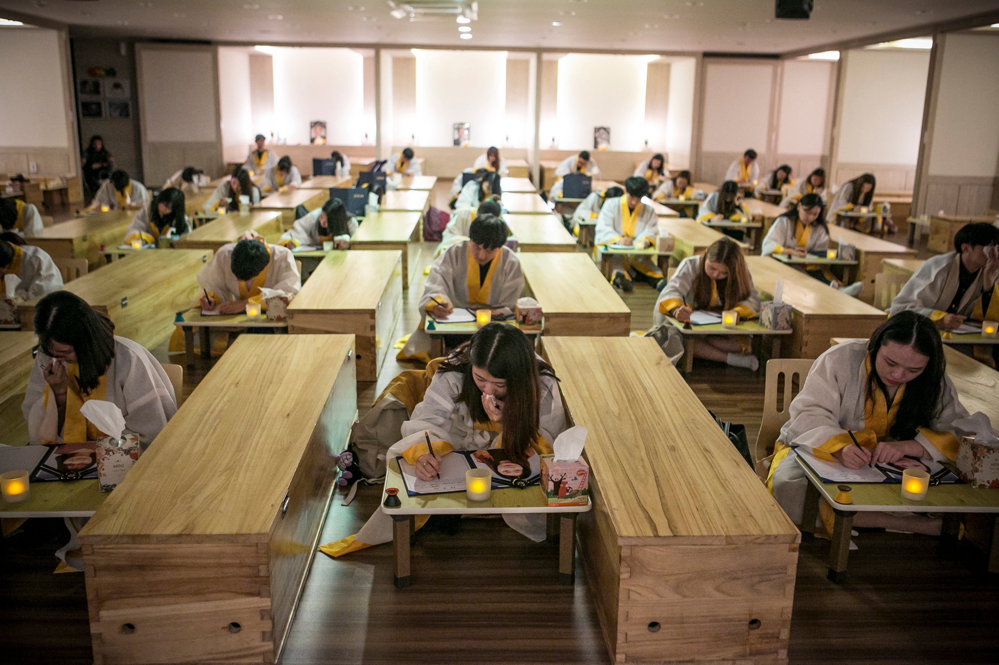 27witkorea-coffin2-superJumbo