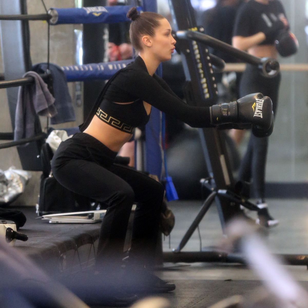 bella-and-gigi-hadid-working-out-at-gotham-gym-in-new-york-01-15-2017_9