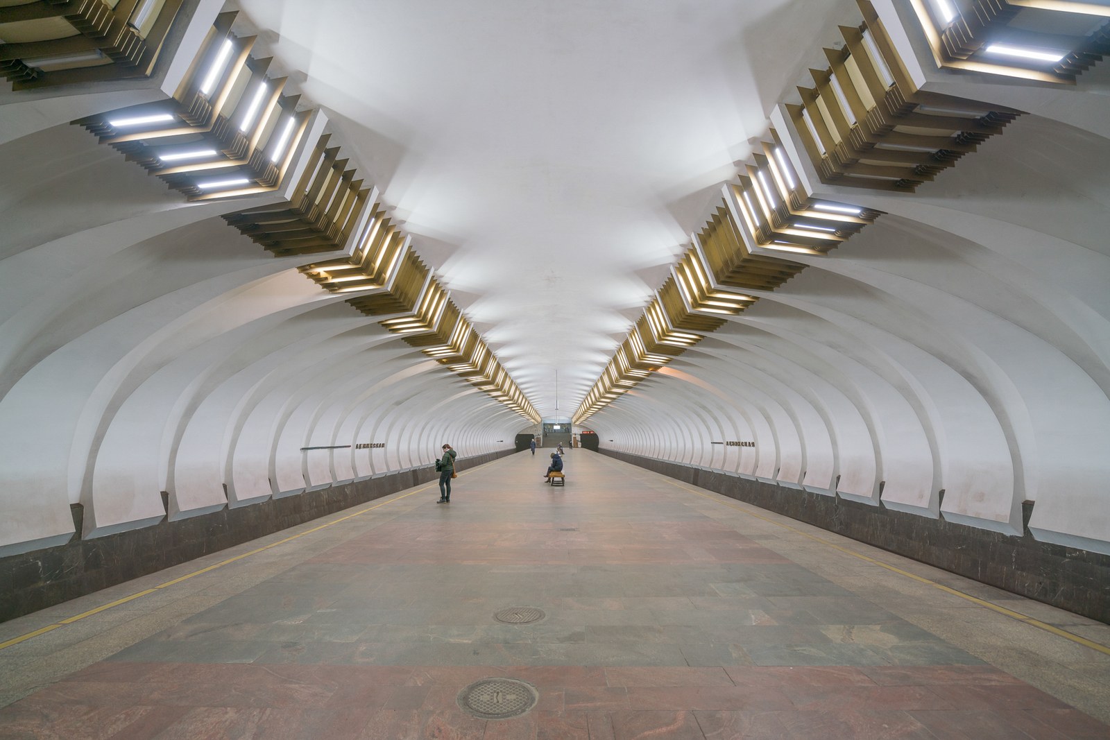 photo_herwig_soviet-metro_5