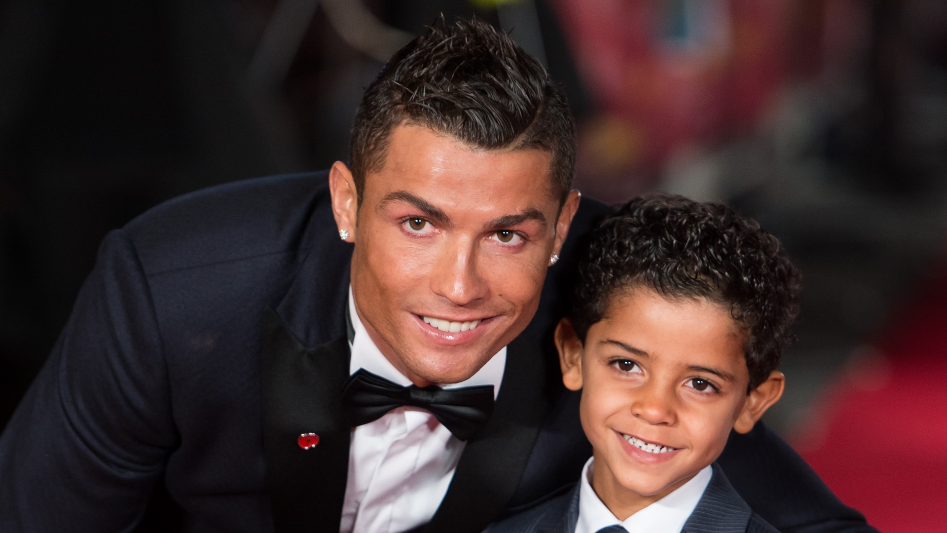 ronaldo-and-cristiano-jr_11jjh87d9sh3x1onbdvihsa54e