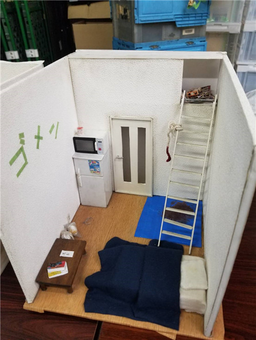 自殺した若い男性の部屋