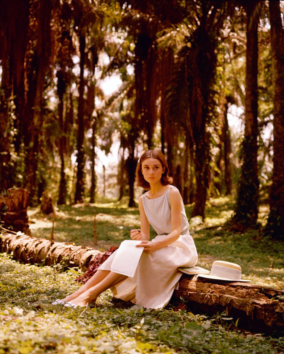 audrey-hepburn-1955-in-color