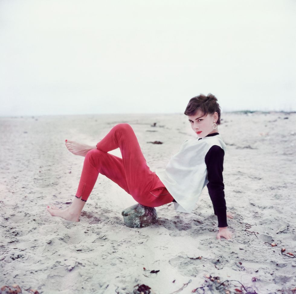 hbz-audrey-hepburn-milton-h-greene-01-1570647037