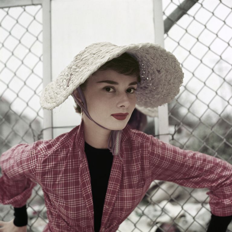 hbz-audrey-hepburn-milton-h-greene-04-1570647039