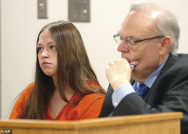 21224434-7704697-Brittany_Pilkington_left_appears_for_arraignment_on_three_capita-a-26_1574224805268