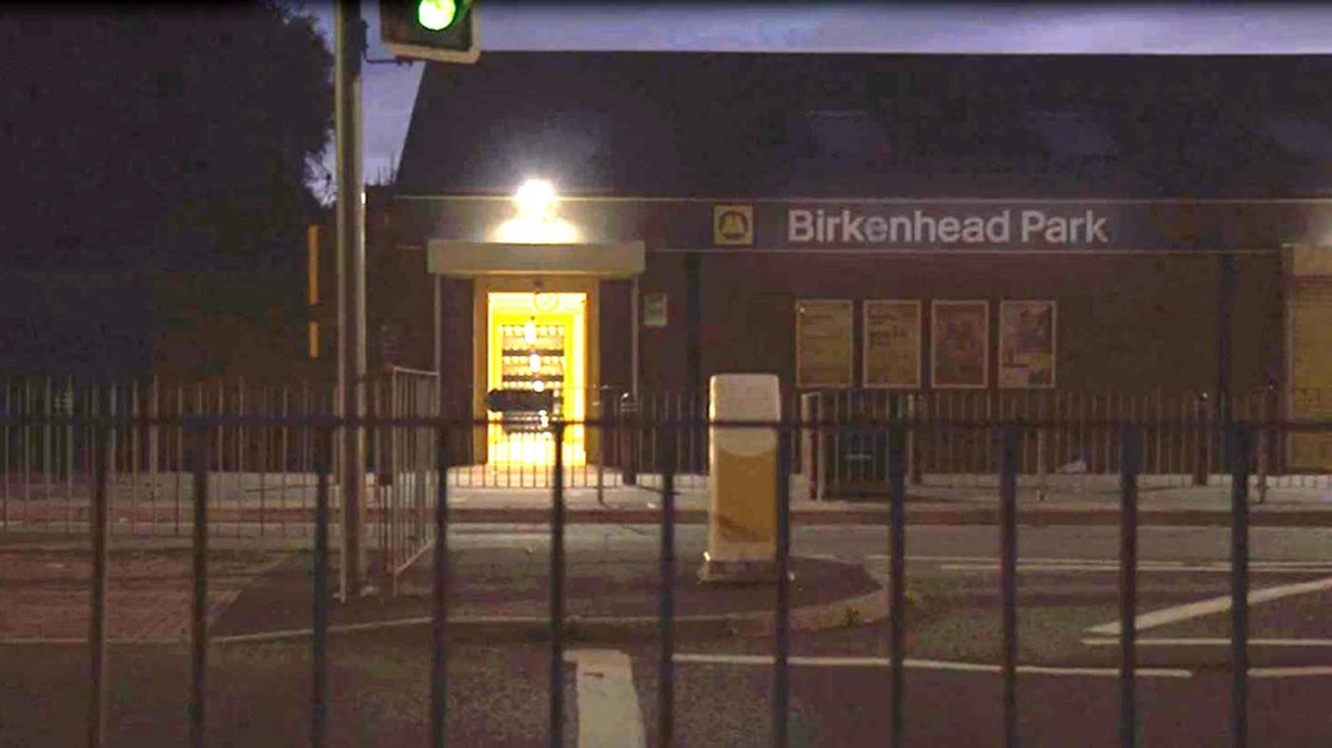 birkenhead_sign_crop-mr_qpm1iox.jpg