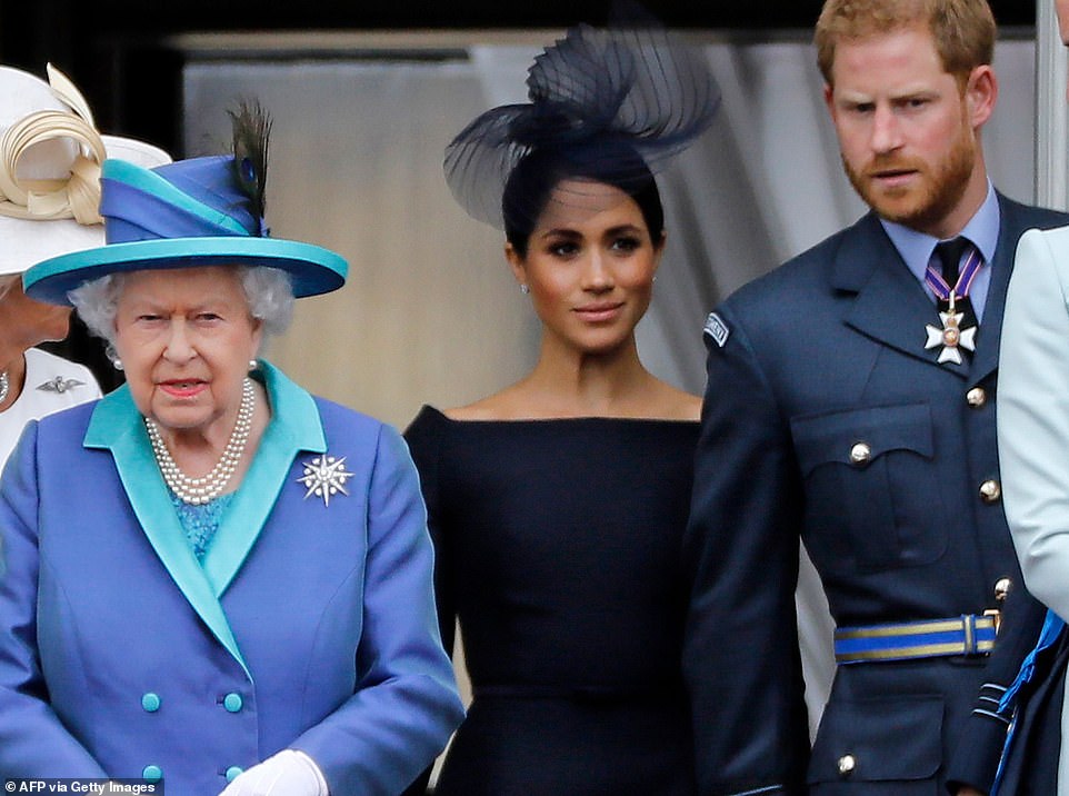 23569534-7902593-In_her_statement_Her_Majesty_The_Queen_praised_how_Meghan_had_sw-a-27_1579379221727