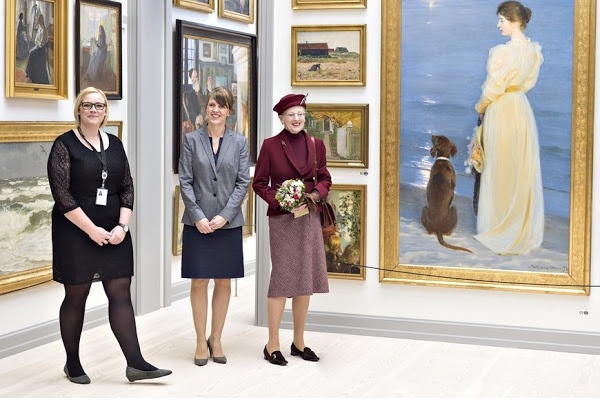 exhibition999.jpg