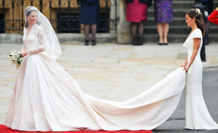 img-kate-middleton-wedding-dress_075548914142.jpg_article_gallery_slideshow_v2.jpg