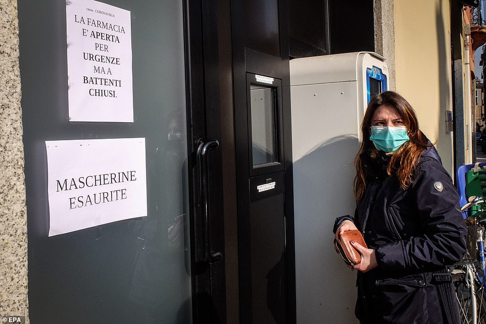 25057940-8031839-A_note_reading_in_Italian_Masks_sold_out_and_pharmacy_is_open_fo-a-12_1582395190294