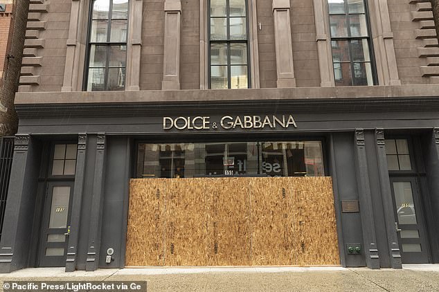 26797072-8188535-Some_high_end_stores_like_Dolce_Gabbana_on_Mercer_Street_boardin-a-68_1586061905432