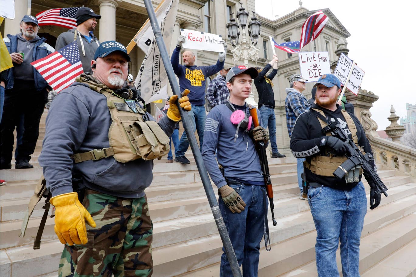 michigan-protest-lansing-coronavirus-measures (1)