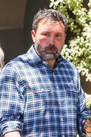 ben-affleck-plaid