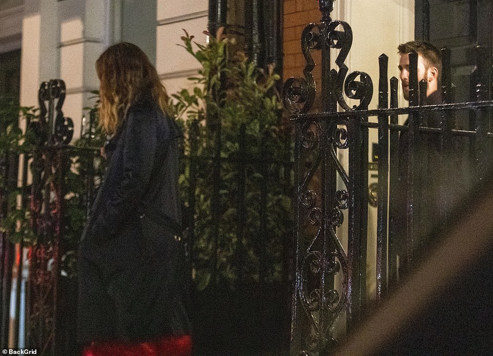30444150-8494245-New_romance_Lily_James_was_pictured_enjoying_a_night_out_at_Lond-a-10_1594047908577