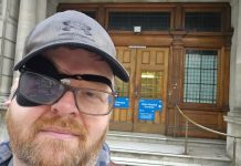 眼睛手术后,他总能看到大胸女幻觉??突然出现叠加路人脸上,他懵了…