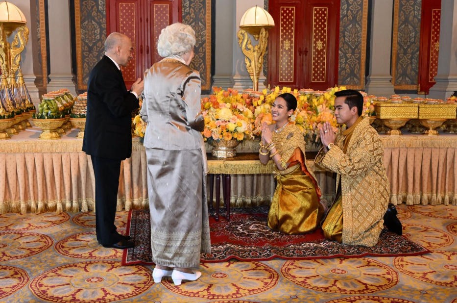 1765025178-3518-20251204