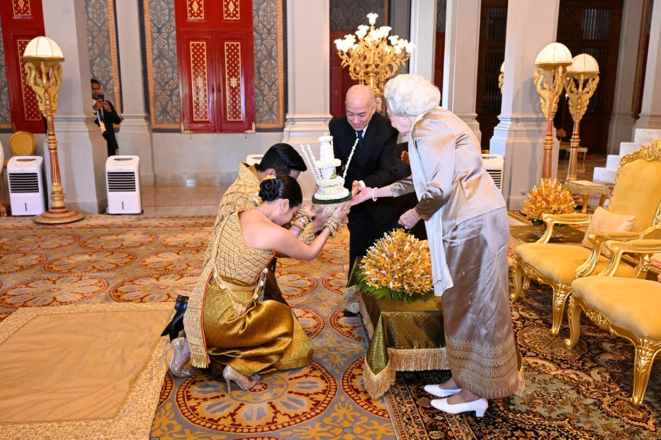 1765025181-6435-20251204