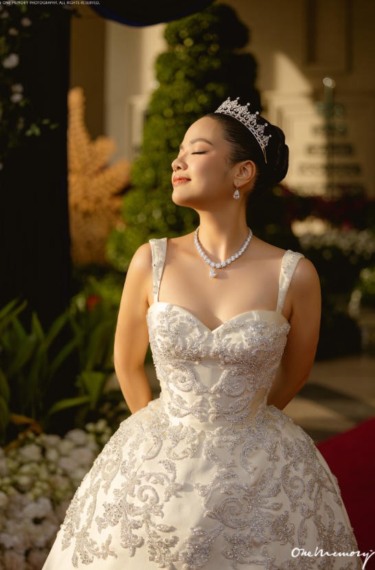 1765025197-7562-20251204